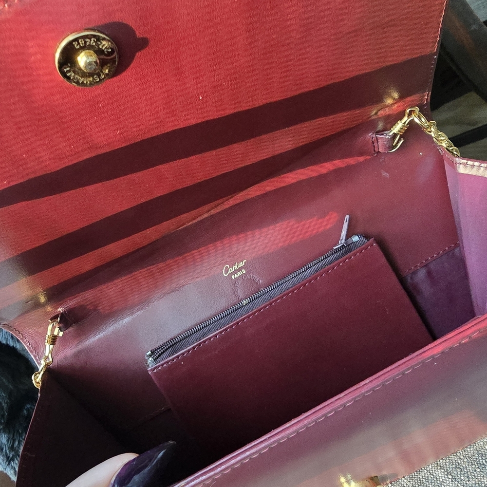 Elegant Cartier Burgundy Leather Shoulder Bag Or Clutch with Gold Chain - Picture 11 of 14